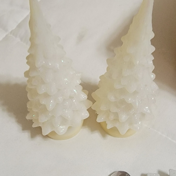 Christmas Decorations - Picture 8 of 11